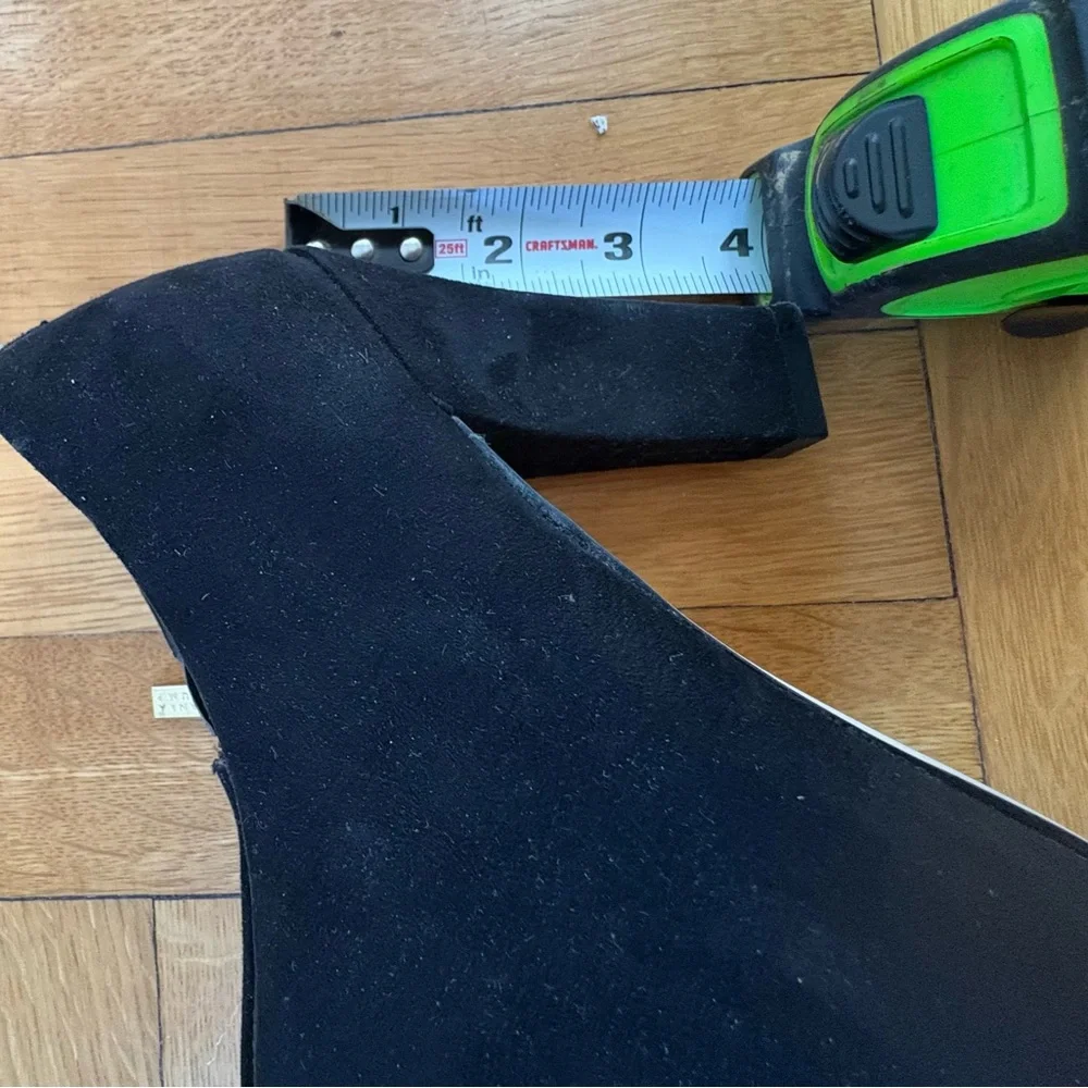Ivanka Trump Black Ankle Booties in Size 7.5